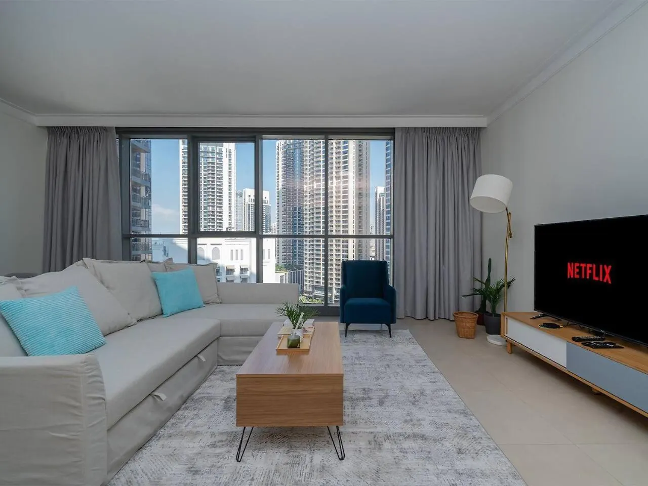 Stylish 2 Bedroom Suite With Stunning Creek And Skyline Views Dubai United Arab Emirates